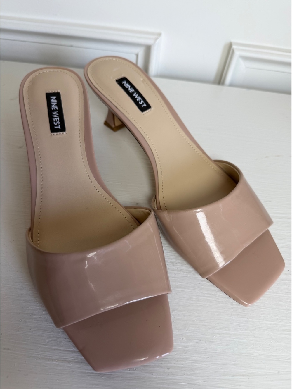 Nine West Women's Nude Patent Leather Square Toe Mule Kitten Heels Size 8.5M